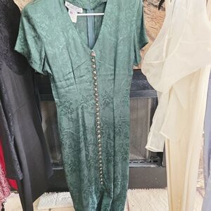 La Belle Green Floral Midi Dress